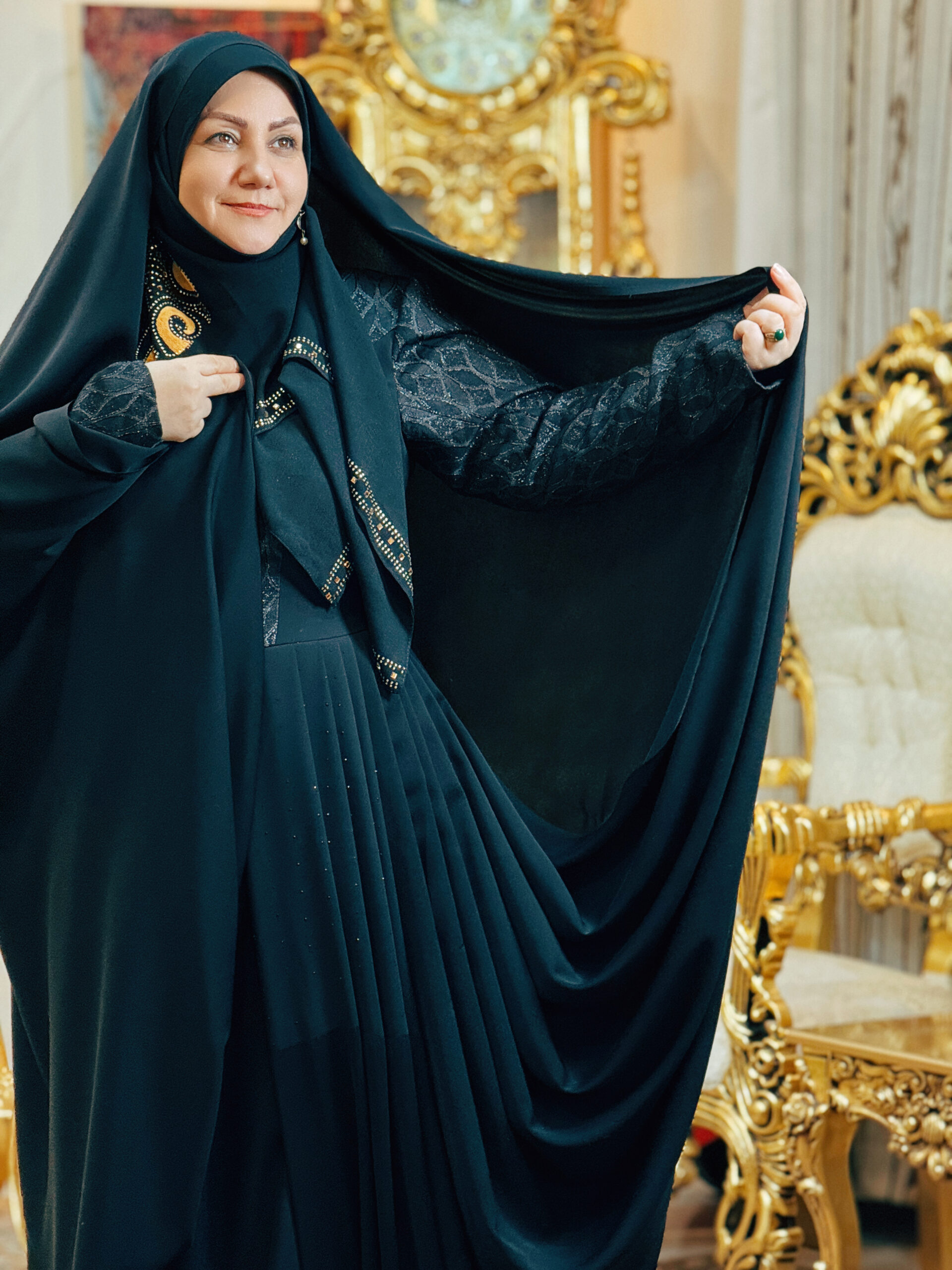 چادر مجلسی دوختهشده در دوره گل ریحون